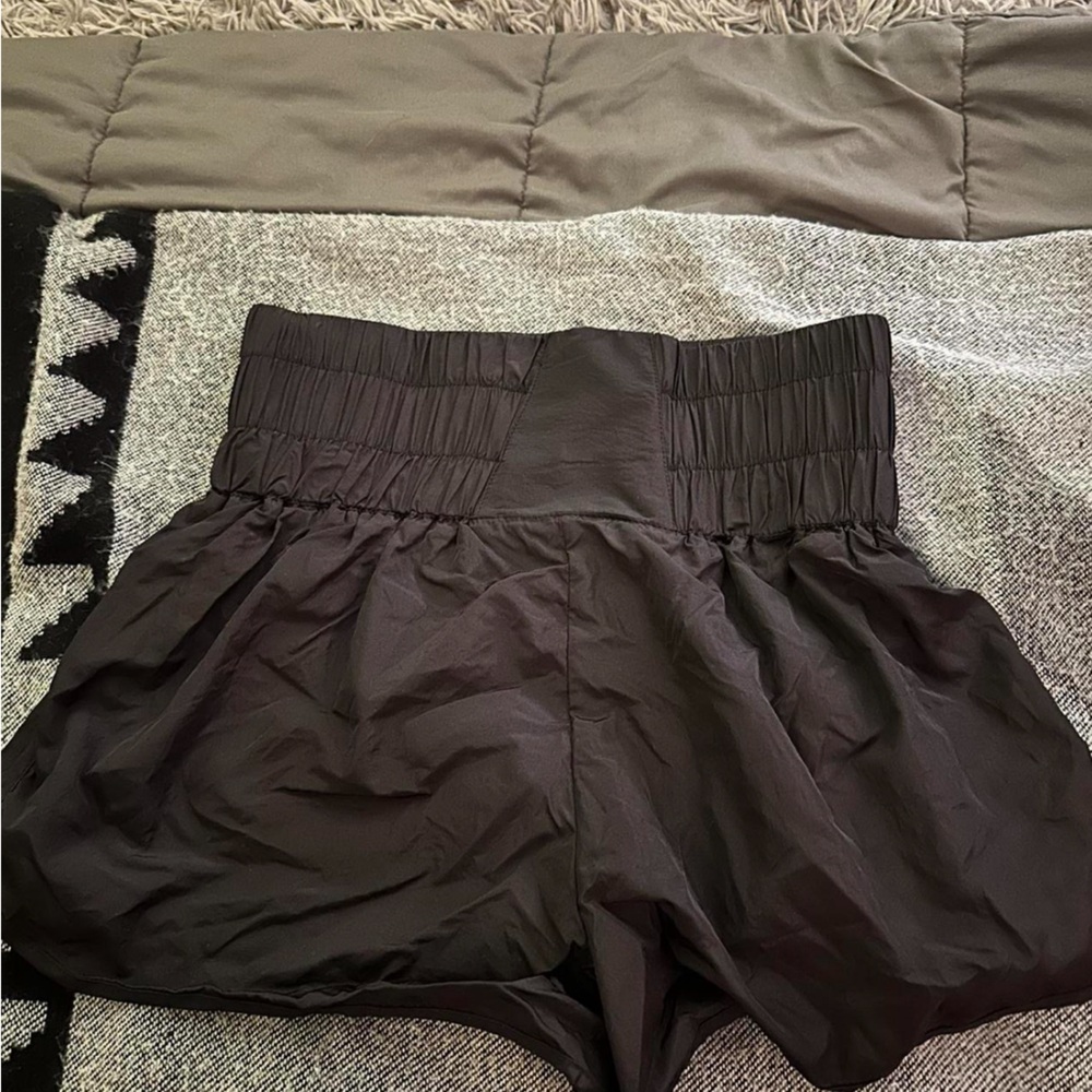 AUTOMET black shorts size medium